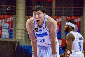 九游体育娱乐-媒体人:周琦不打是对的 本赛季真没必要打 他值得大家一个瑞思拜